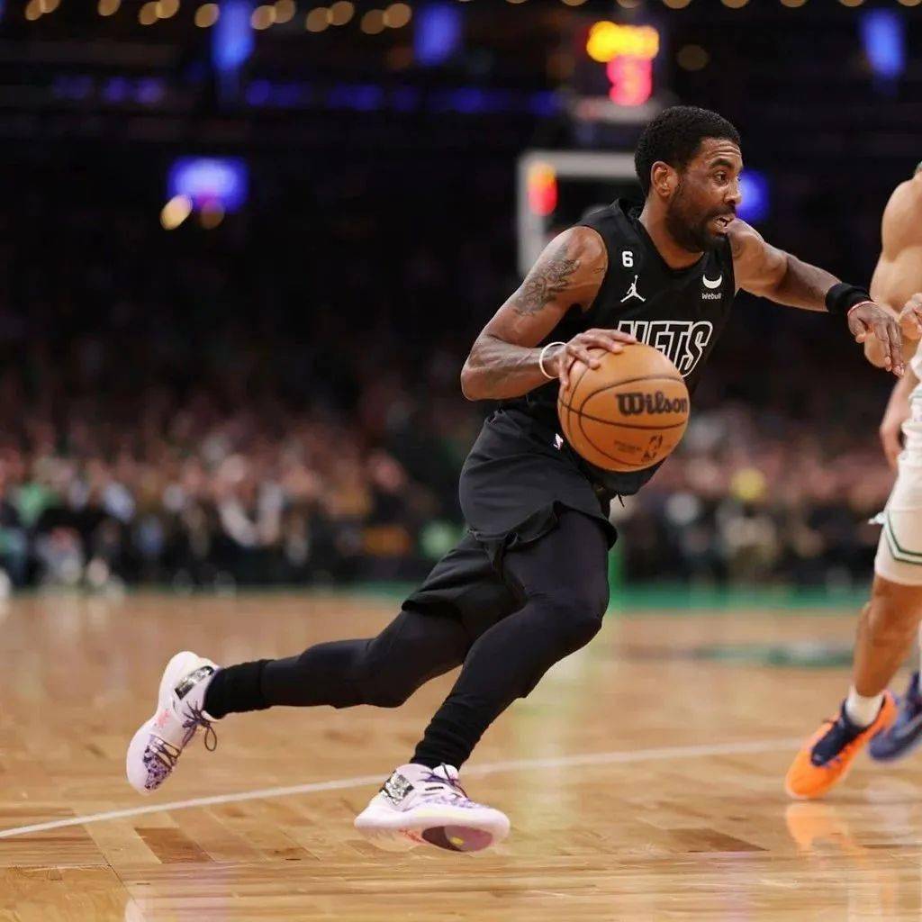 乐鱼体育登陆入口-里尔集结日绝杀压哨，志在全明星赛名次提升，球迷炸锅，轮换策略成焦点-乐鱼体育登陆入口