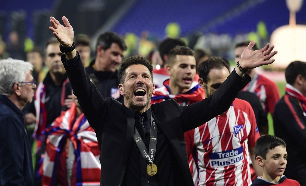 赛前里昂遗憾出局——欧联节点到来,悬念犹存,资深球员宣示担当 赛前里昂遗憾出局——欧联节点到来,悬念犹存,资深球员宣示担当